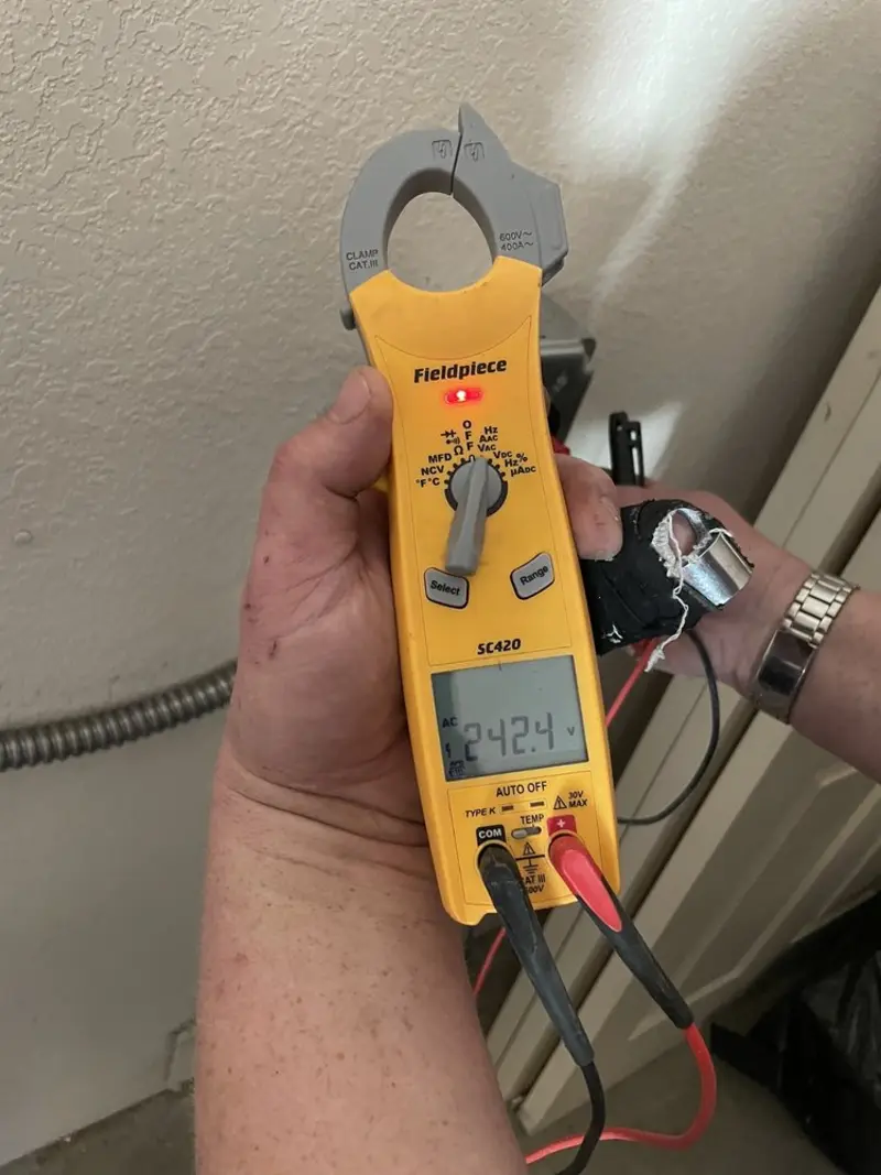 Voltage testing with clamp meter during Aluminum Wiring Replacement in Galena Park